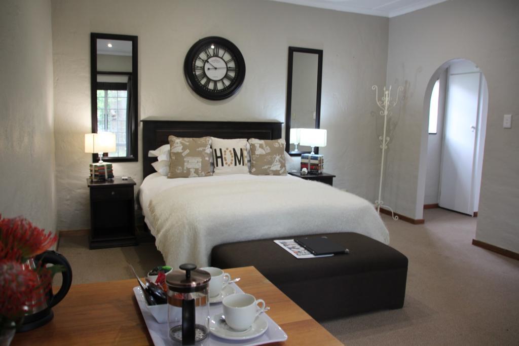 Caladdi Bed And Breakfast Дурбан Номер фото